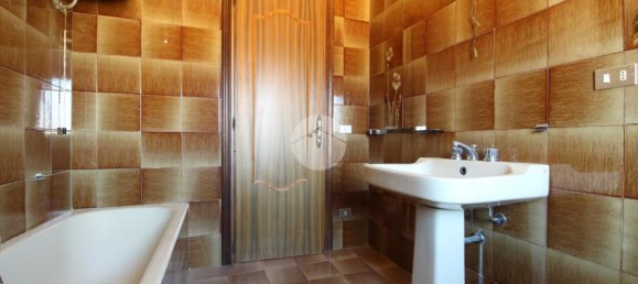 4 rooms Apartment in Montalto Uffugo, Italy No. 18083 14