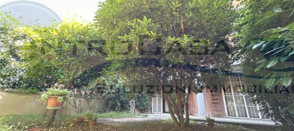 2 bedrooms Apartment in Bologna, Italy No. 341174 6