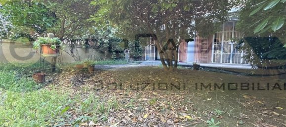 2 bedrooms Apartment in Bologna, Italy No. 341174 2