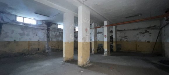  مرآب في Casoria, Italy 500متر مربع رقم 132263 4