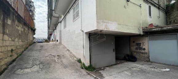  مرآب في Casoria, Italy 500متر مربع رقم 132263 2