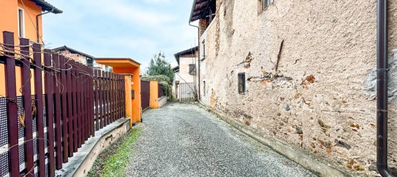 6 rooms House in Cavallirio, Italy No. 238091 16