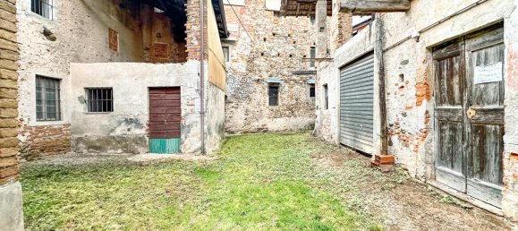6 rooms House in Cavallirio, Italy No. 238091 13