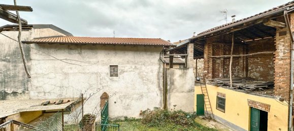6 rooms House in Cavallirio, Italy No. 238091 9