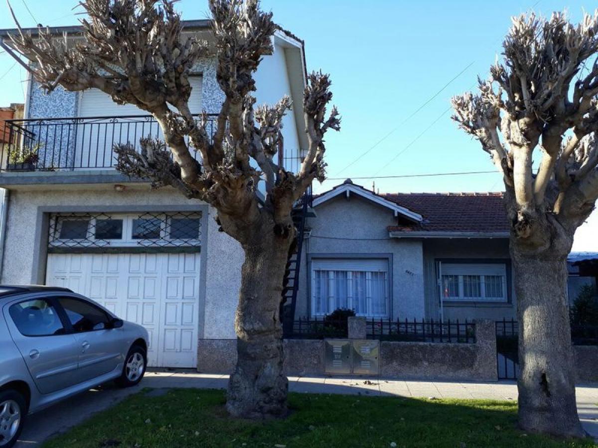 2 bedrooms House in Mar del Plata, Argentina No. 87225