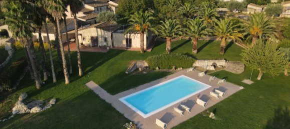 22 rooms House in Noto, Italy No. 45992 38