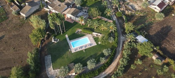 22 rooms House in Noto, Italy No. 45992 47