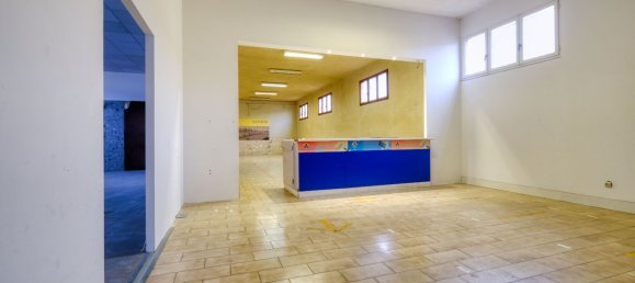 Коммерческая недвижимость с 12 комнатами в Бастия, Франция № 89631 7