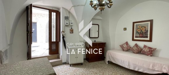 Дом с 2 комнатами в Чистернино, Италия № 131911 4