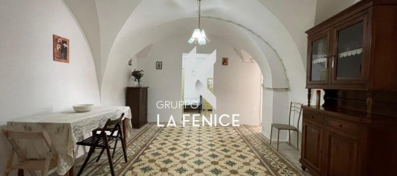 Дом с 2 комнатами в Чистернино, Италия № 131911 17