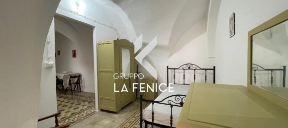 Дом с 2 комнатами в Чистернино, Италия № 131911 12