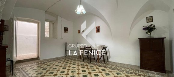 Дом с 2 комнатами в Чистернино, Италия № 131911 18