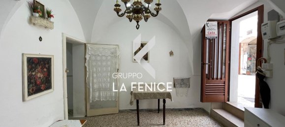 Дом с 2 комнатами в Чистернино, Италия № 131911 6