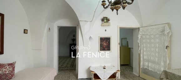 Дом с 2 комнатами в Чистернино, Италия № 131911 8