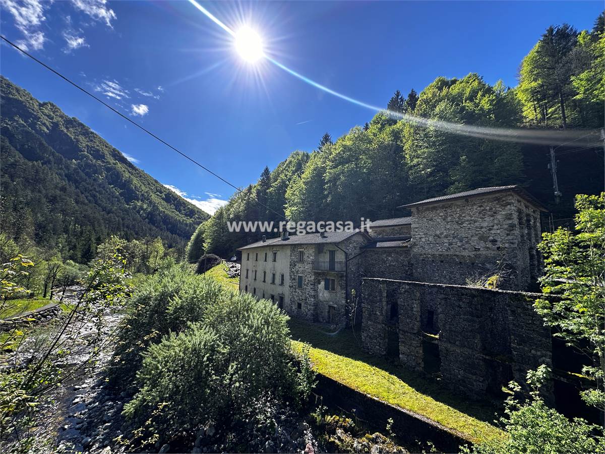 6 bedrooms House in Valtorta, Italy No. 312767