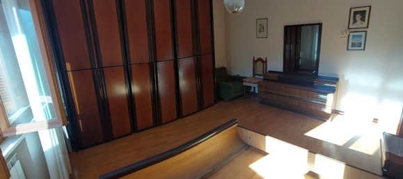 5 rooms Apartment in Spoleto, Italy No. 1860 24