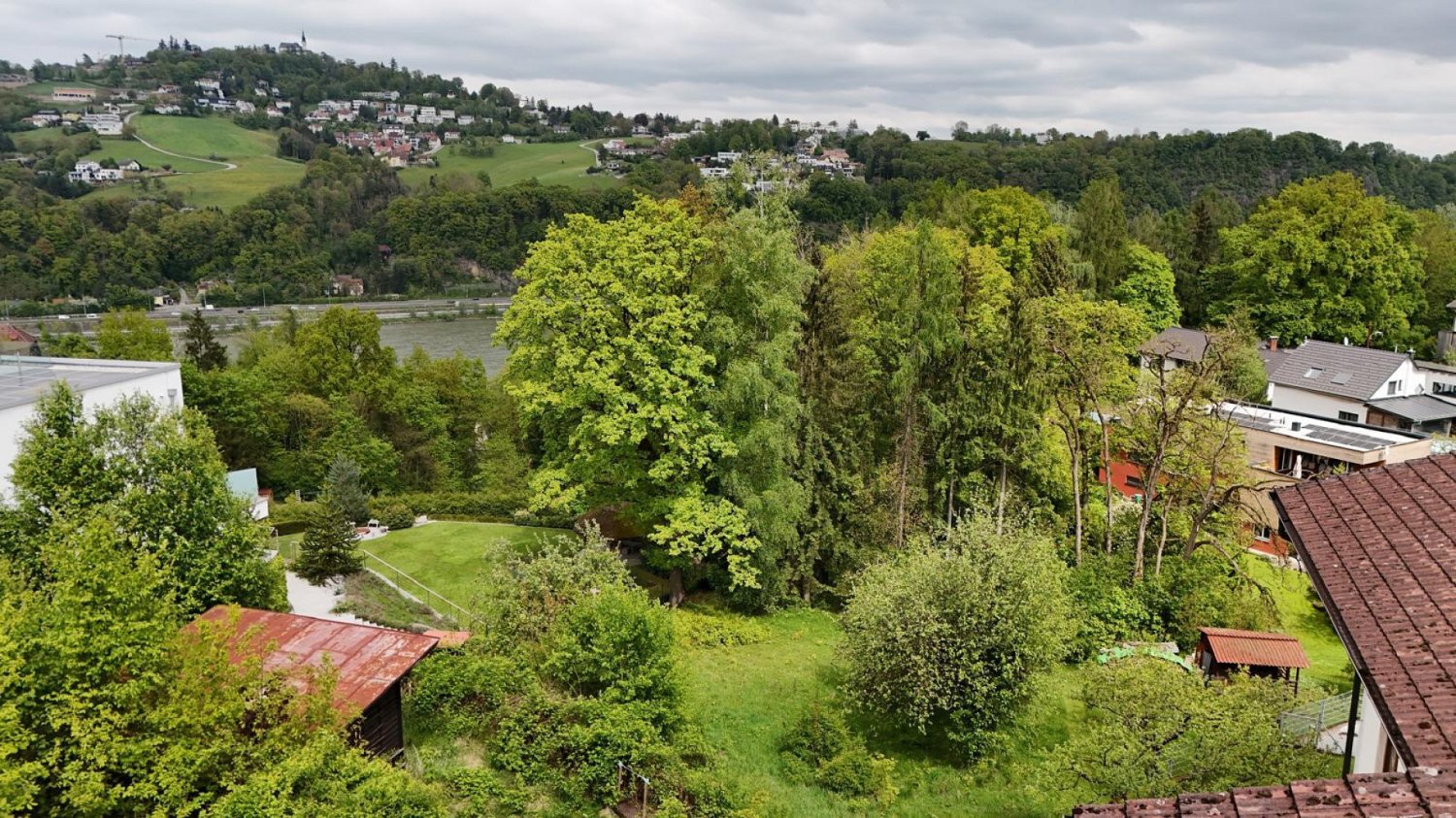  قطعة أرض في Leonding, Austria رقم 201587