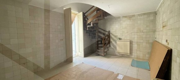 3 rooms Apartment in Corato, Italy No. 29428 5