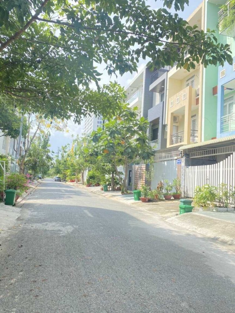 90m² Townhouse in Nha Be, Vietnam No. 19985