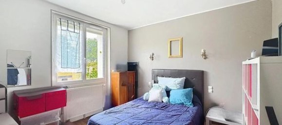 2 bedrooms House in Oulches, France No. 315515 4