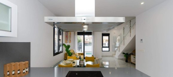 3 bedrooms Villa in Torrevieja, Spain No. 286865 7