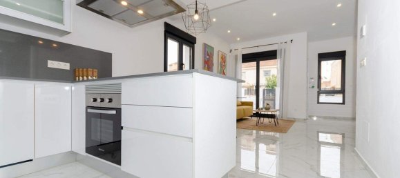 3 bedrooms Villa in Torrevieja, Spain No. 286865 9