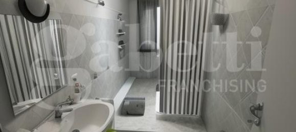 3 rooms Apartment in Oristano, Italy No. 38177 8