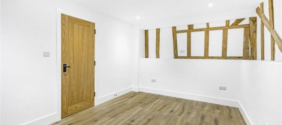 2 bedrooms House in Essendon, United Kingdom No. 6551 26