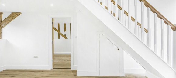 2 bedrooms House in Essendon, United Kingdom No. 6551 21