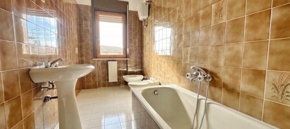 4 rooms Apartment in Gavorrano, Italy No. 238073 16
