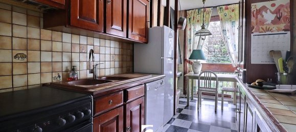 4 bedrooms Apartment in Fontenay-le-Fleury, France No. 184696 3