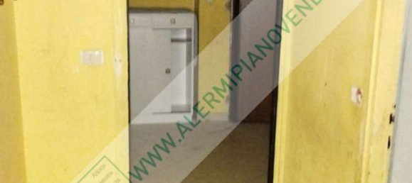 4 bedrooms Apartment in Milan, Italy No. 370143 14