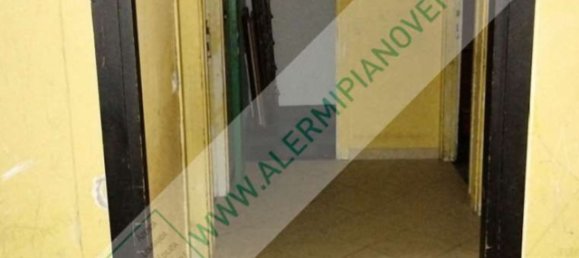 4 bedrooms Apartment in Milan, Italy No. 370143 9