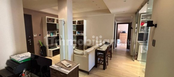 Apartamento de 2 dormitorios en Genoa, Italy No. 329870 8