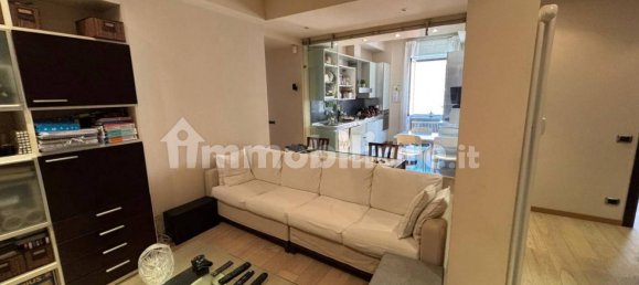 Apartamento de 2 dormitorios en Genoa, Italy No. 329870 3