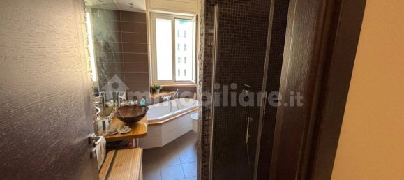 Apartamento de 2 dormitorios en Genoa, Italy No. 329870 13