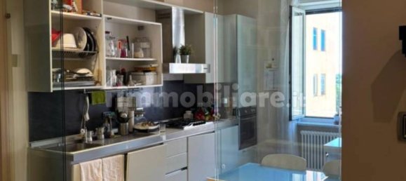 Apartamento de 2 dormitorios en Genoa, Italy No. 329870 4
