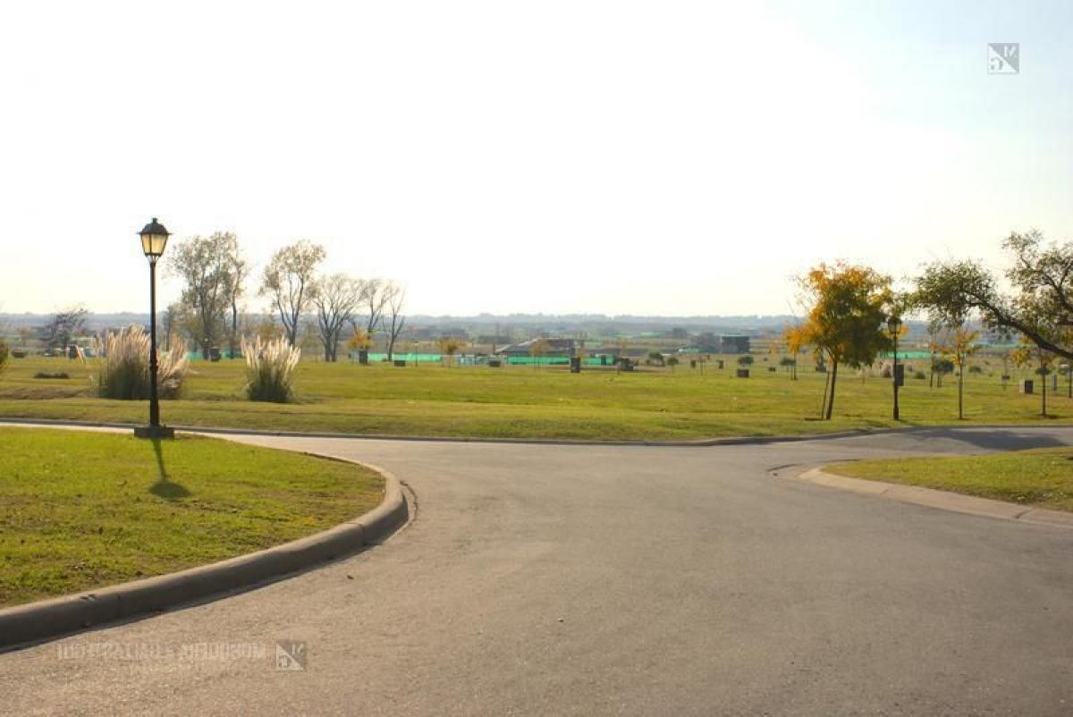  Land in Tigre, Argentina No. 119606