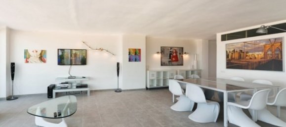 4 bedrooms Apartment in Magalluf, Spain No. 14614 2