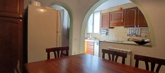 5 rooms Apartment in Carrara, Italy No. 275575 4
