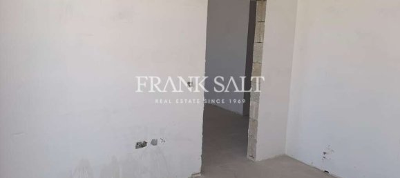 Ático de 1 dormitorio en Ta' Xbiex, Malta No. 3019 2