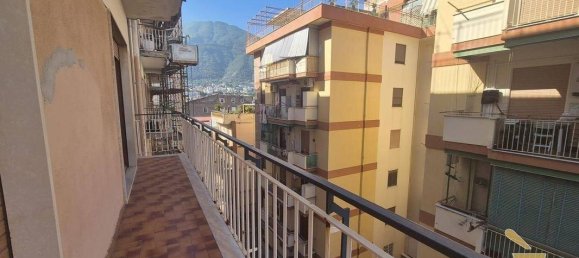 Квартира с 3 спальнями в Кастелламмаре ди Стабия, Италия № 329270 14