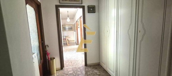 Квартира с 3 спальнями в Кастелламмаре ди Стабия, Италия № 329270 2