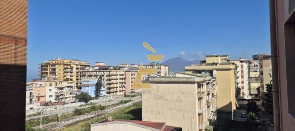 Квартира с 3 спальнями в Кастелламмаре ди Стабия, Италия № 329270 28