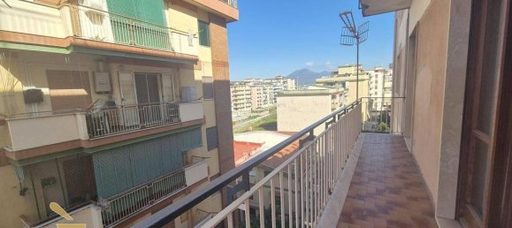 Квартира с 3 спальнями в Кастелламмаре ди Стабия, Италия № 329270 15