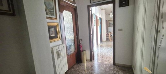 Квартира с 3 спальнями в Кастелламмаре ди Стабия, Италия № 329270 3