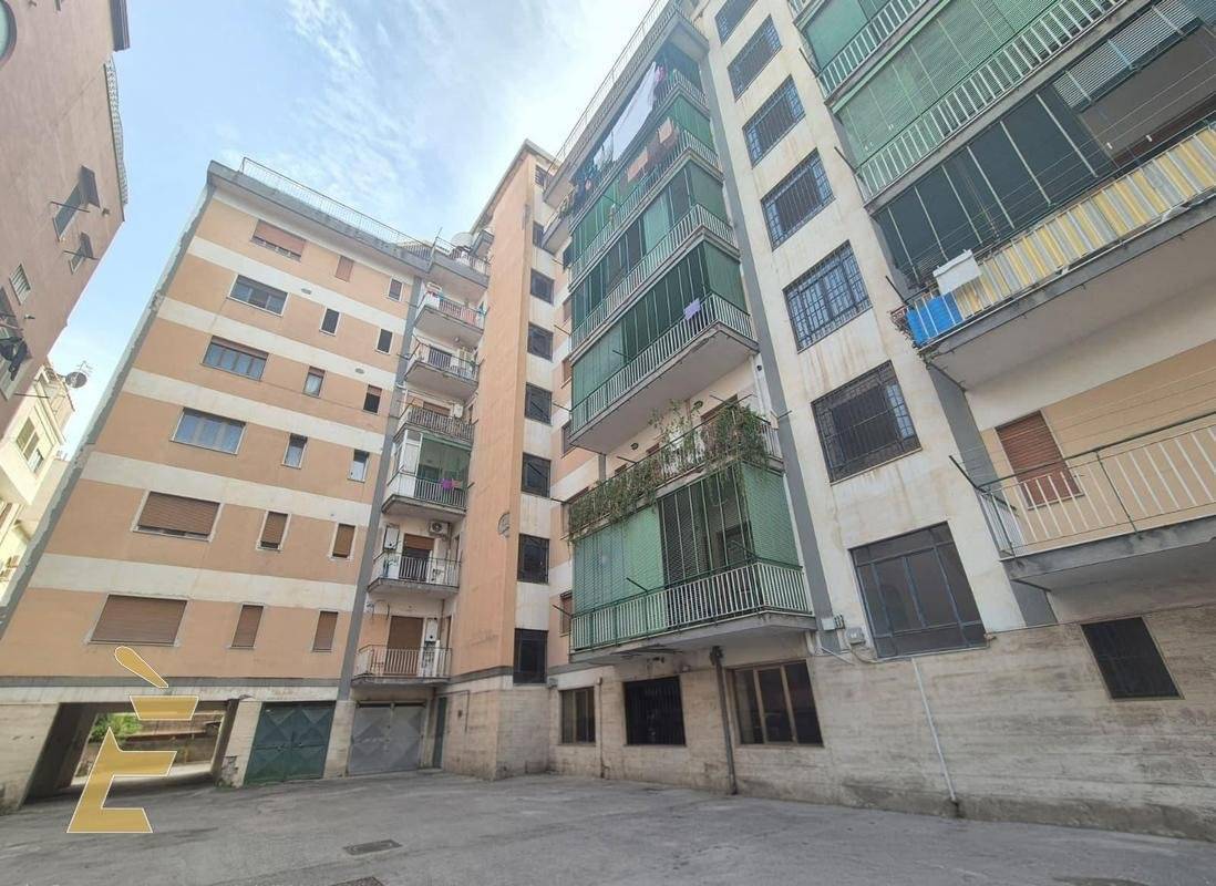 3 Schlafzimmer Wohnung in Castellammare di Stabia, Italy, Nr. 329270