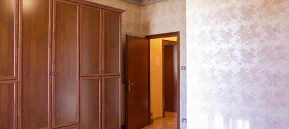 3 rooms Apartment in Mentana, Italy No. 27567 33