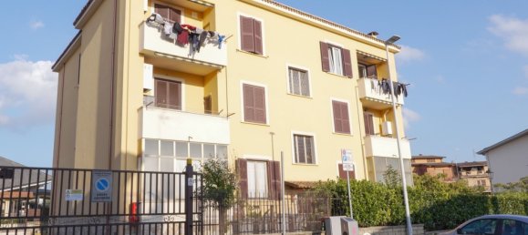 3 rooms Apartment in Mentana, Italy No. 27567 45