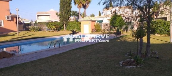 Villa de 4 dormitorios en Quarteira, Portugal No. 354980 16